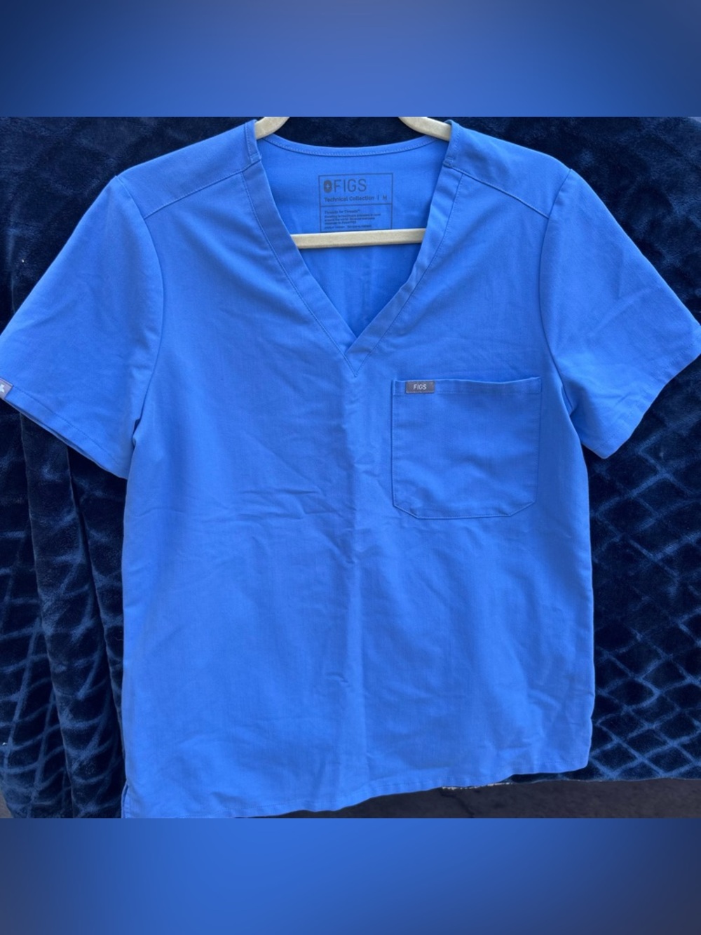 Figs scrub top